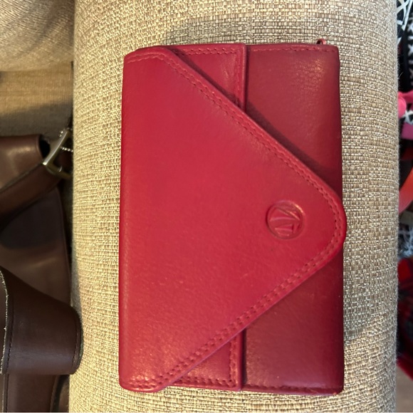 Vera Pelle hand bag with matching wallet. - Picture 6 of 11